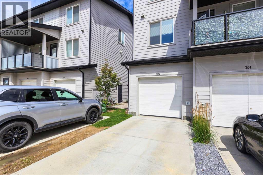 202, 110 Redstone Walk Ne, Calgary, Alberta  T3M 1M6 - Photo 3 - A2264074