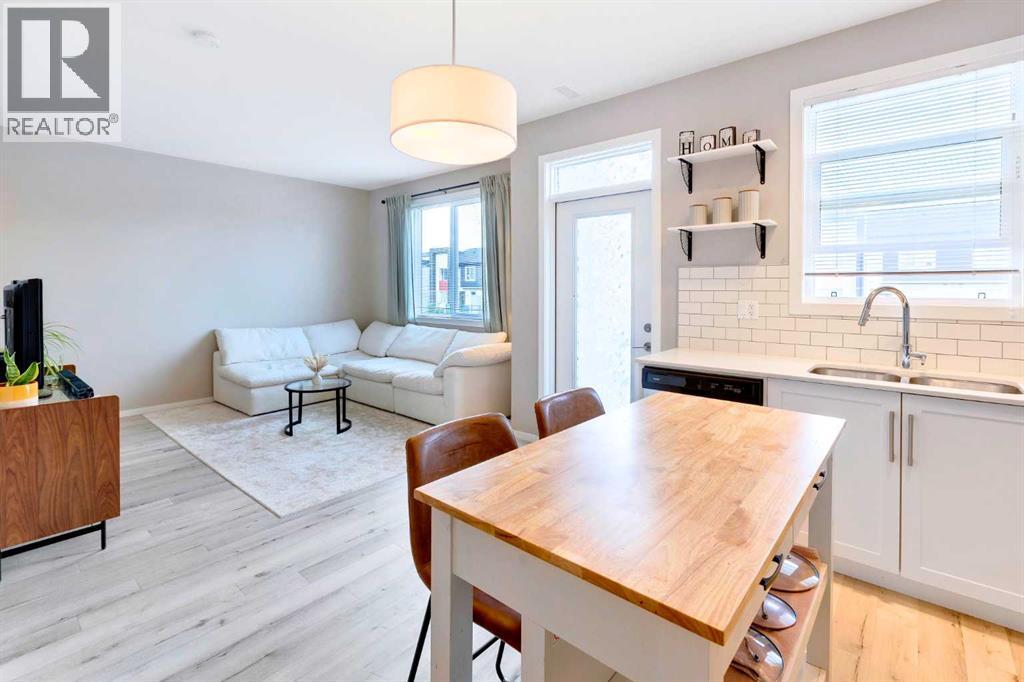 202, 110 Redstone Walk Ne, Calgary, Alberta  T3M 1M6 - Photo 7 - A2264074