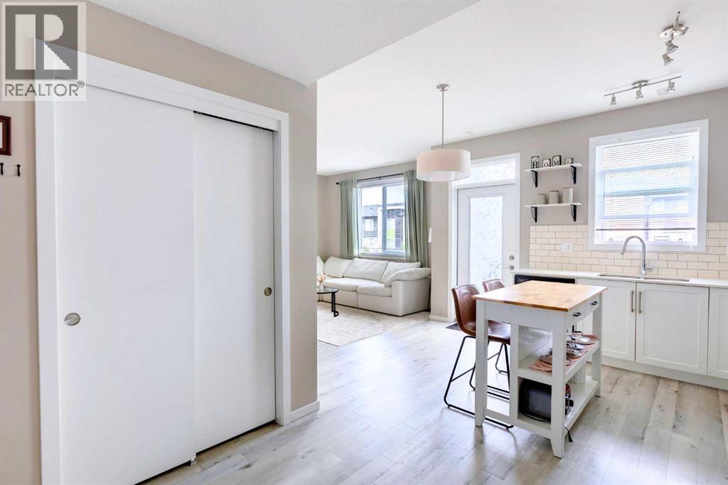 202, 110 Redstone Walk Ne, Calgary, Alberta  T3M 1M6 - Photo 8 - A2264074