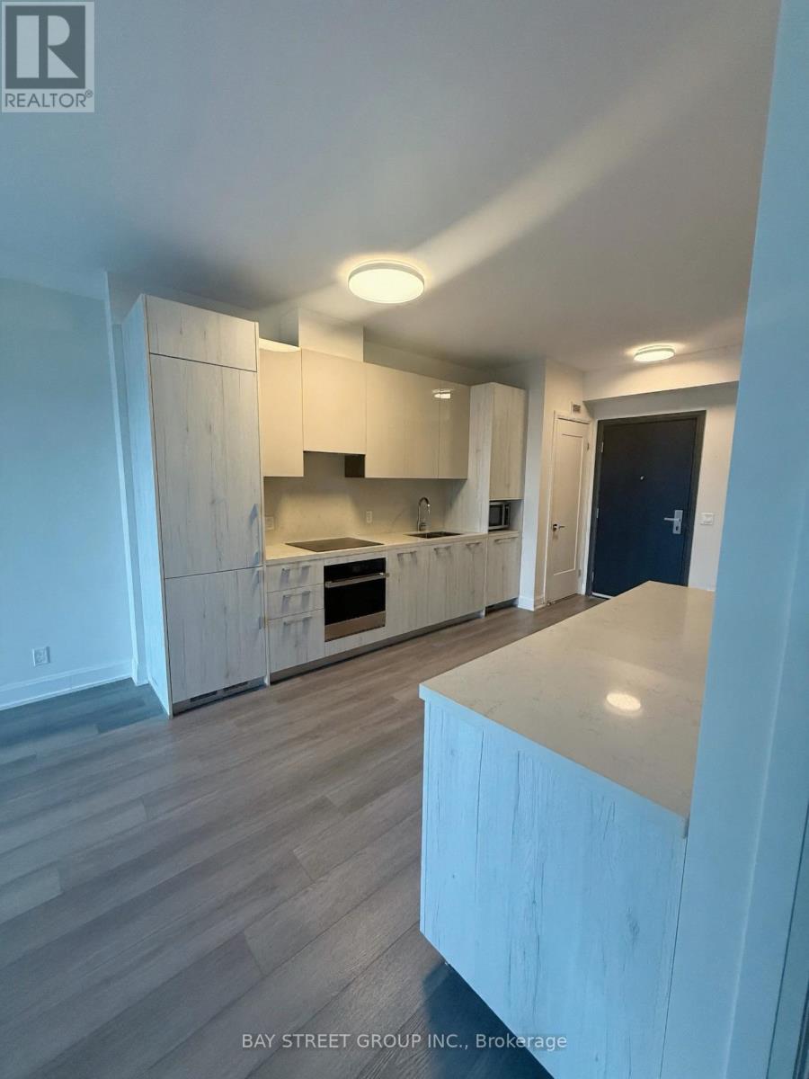 921 - 38 Water Walk Drive, Markham, Ontario  L3R 6M8 - Photo 5 - N12547610