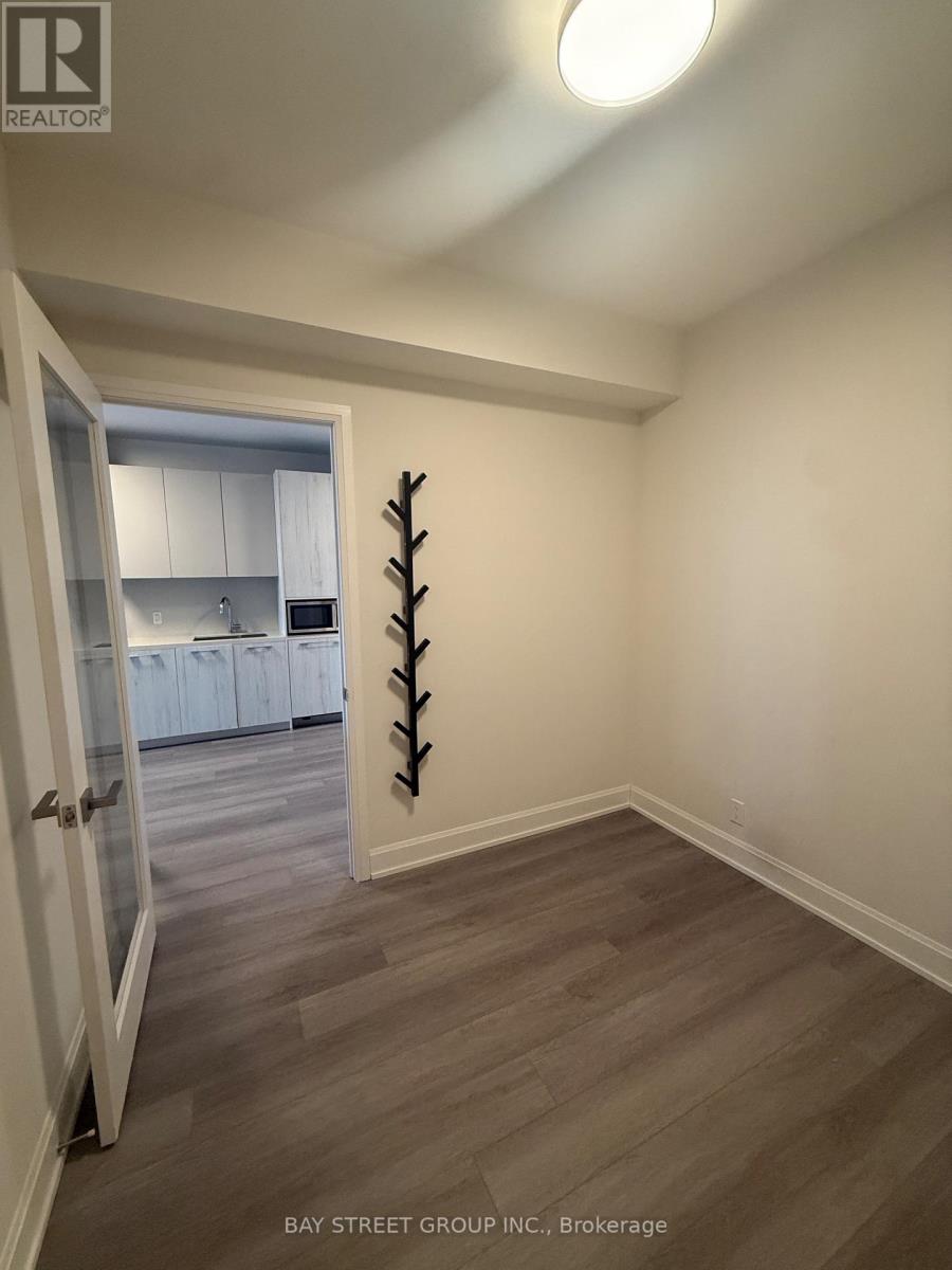 921 - 38 Water Walk Drive, Markham, Ontario  L3R 6M8 - Photo 9 - N12547610