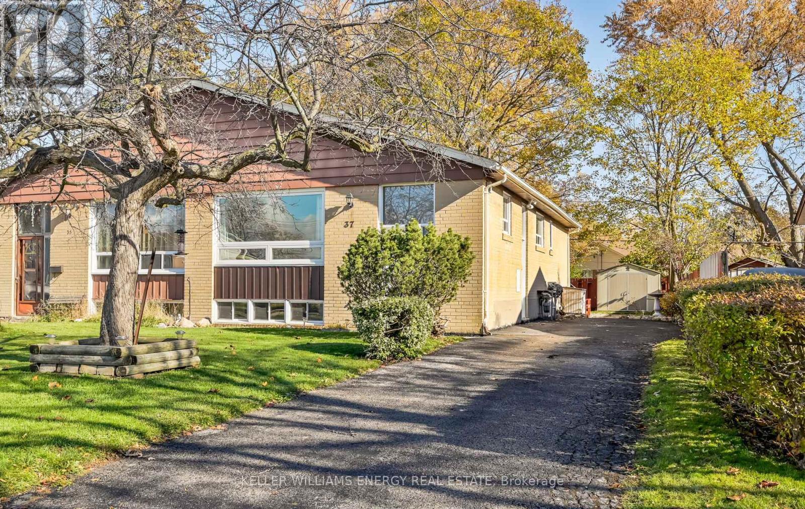 37 Billingsgate Crescent, Ajax, Ontario L1S 2R7 - Photo 3 - E12547652