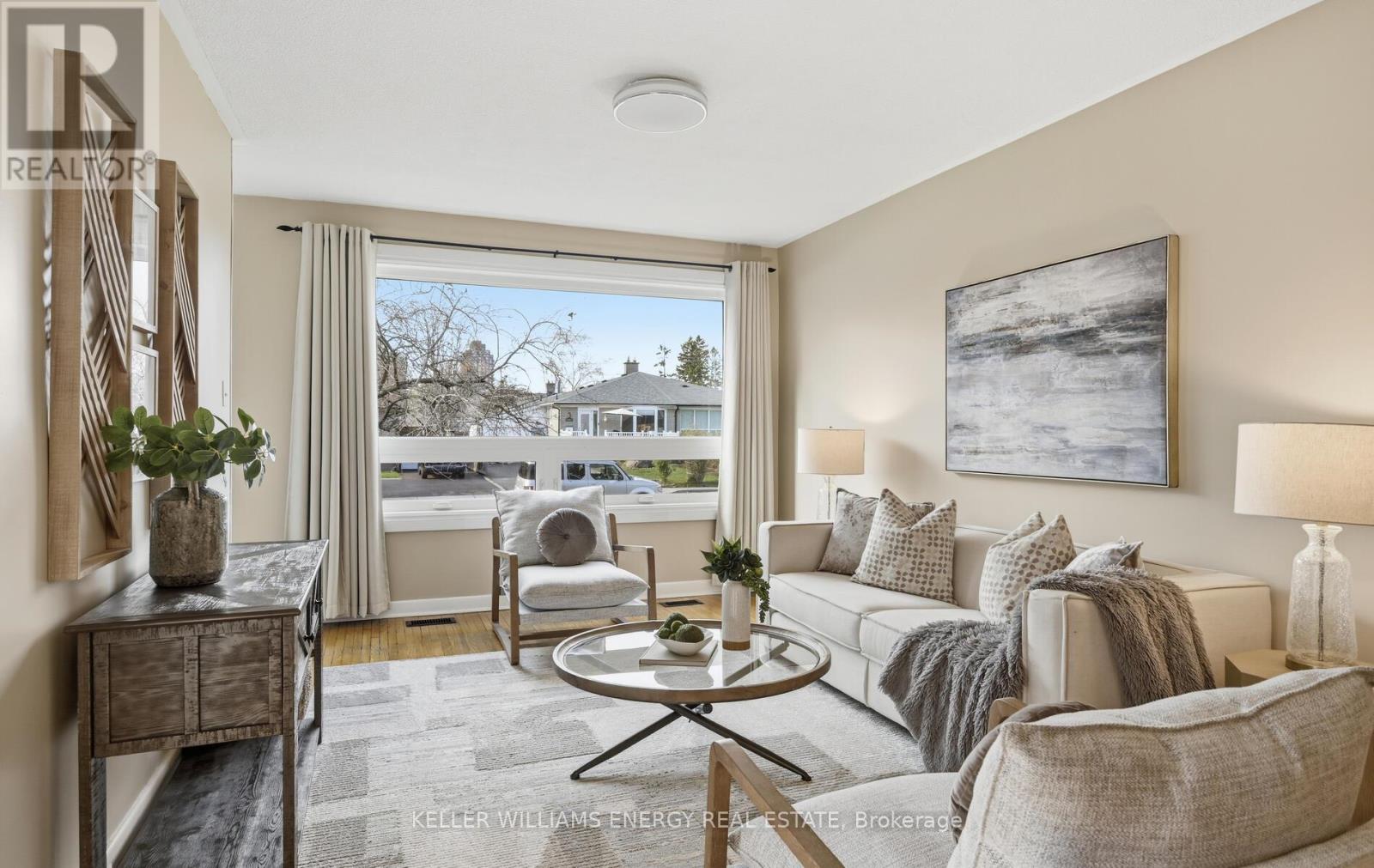 37 Billingsgate Crescent, Ajax, Ontario L1S 2R7 - Photo 4 - E12547652