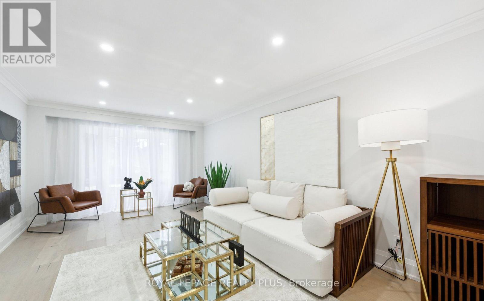 4344 Dallas Court, Mississauga, Ontario  L4W 4G7 - Photo 21 - W12547600