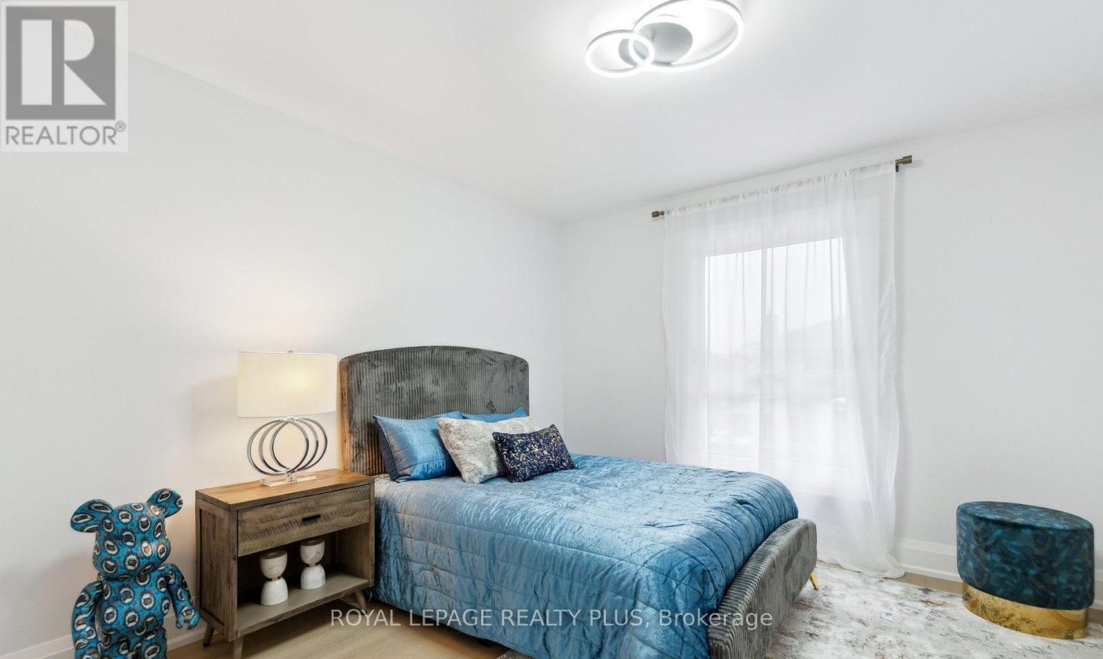 4344 Dallas Court, Mississauga, Ontario  L4W 4G7 - Photo 23 - W12547600