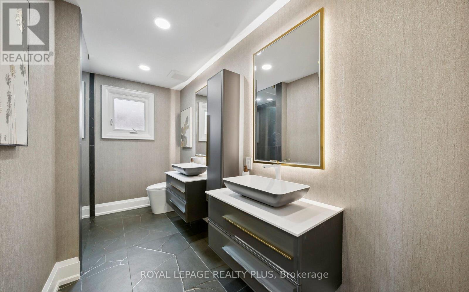 4344 Dallas Court, Mississauga, Ontario  L4W 4G7 - Photo 26 - W12547600