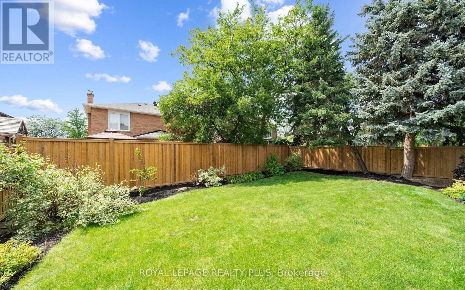 4344 Dallas Court, Mississauga, Ontario  L4W 4G7 - Photo 49 - W12547600