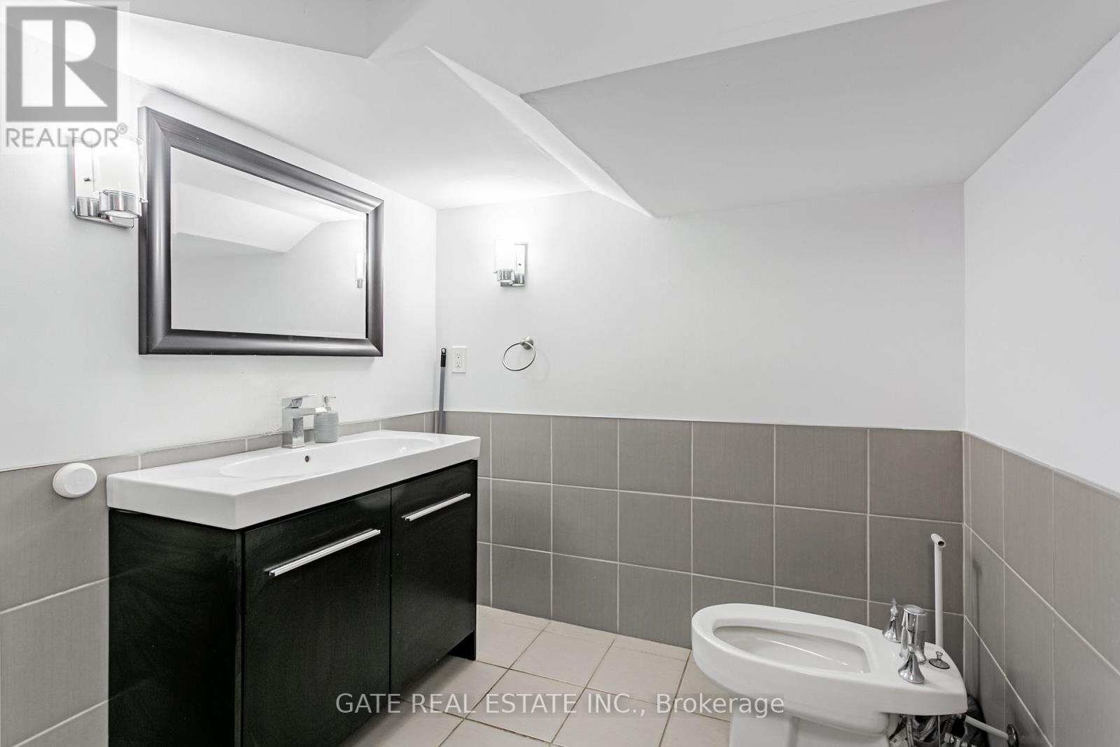 60 Scott Street, Brampton, Ontario  L6V 1S3 - Photo 30 - W12547614