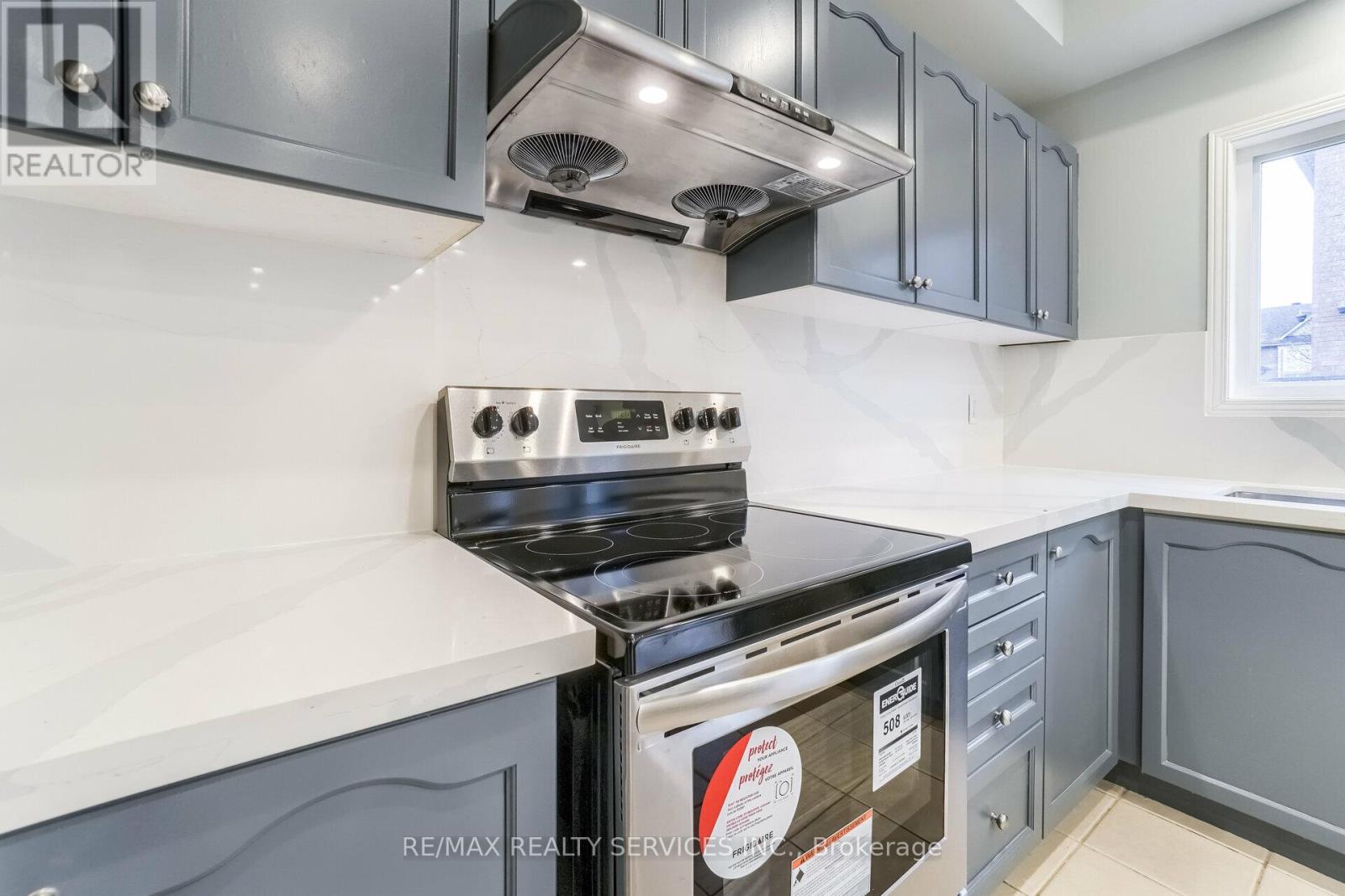 Upper - 15 Masters Green Crescent, Brampton, Ontario  L7A 3K3 - Photo 18 - W12547618