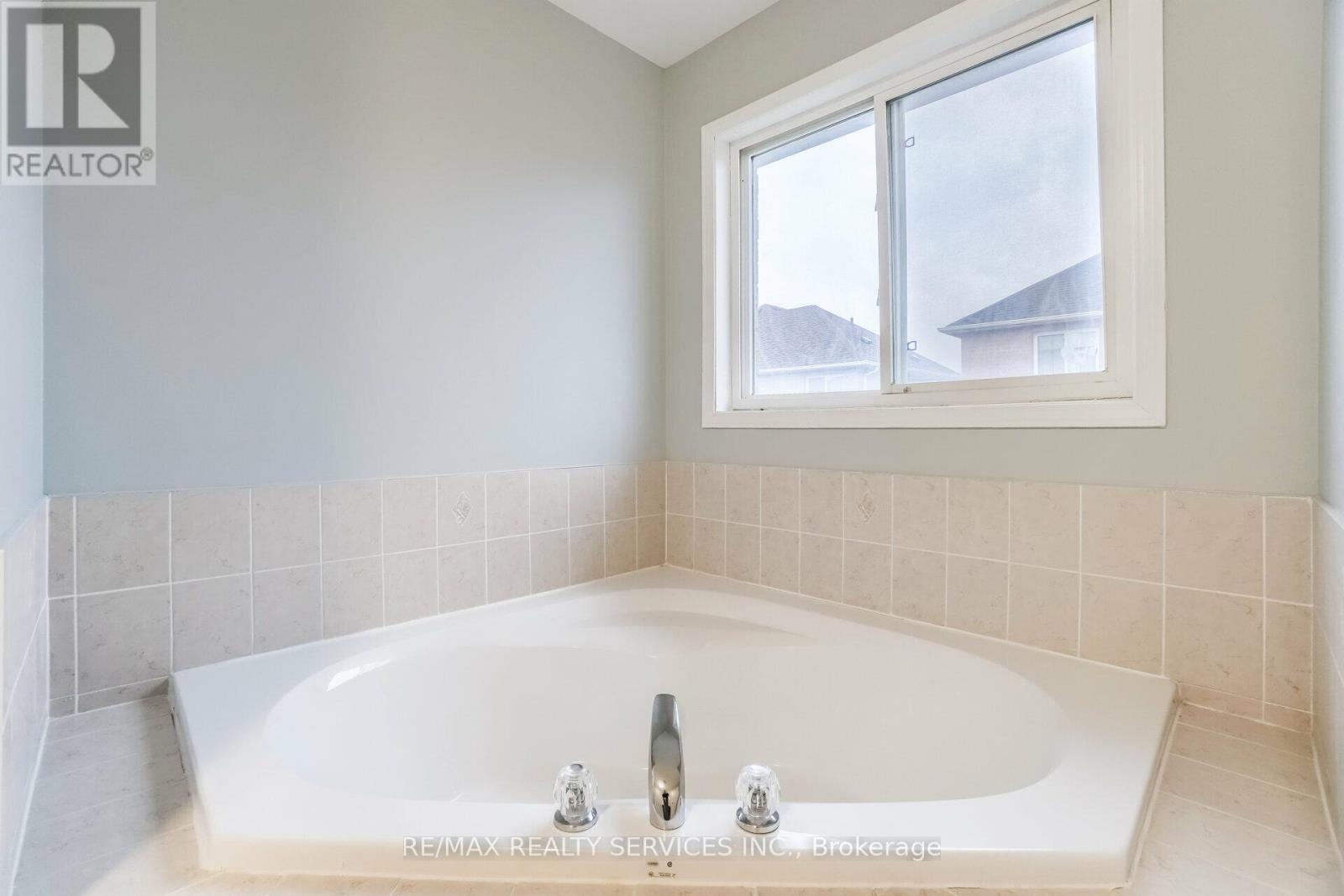 Upper - 15 Masters Green Crescent, Brampton, Ontario  L7A 3K3 - Photo 33 - W12547618