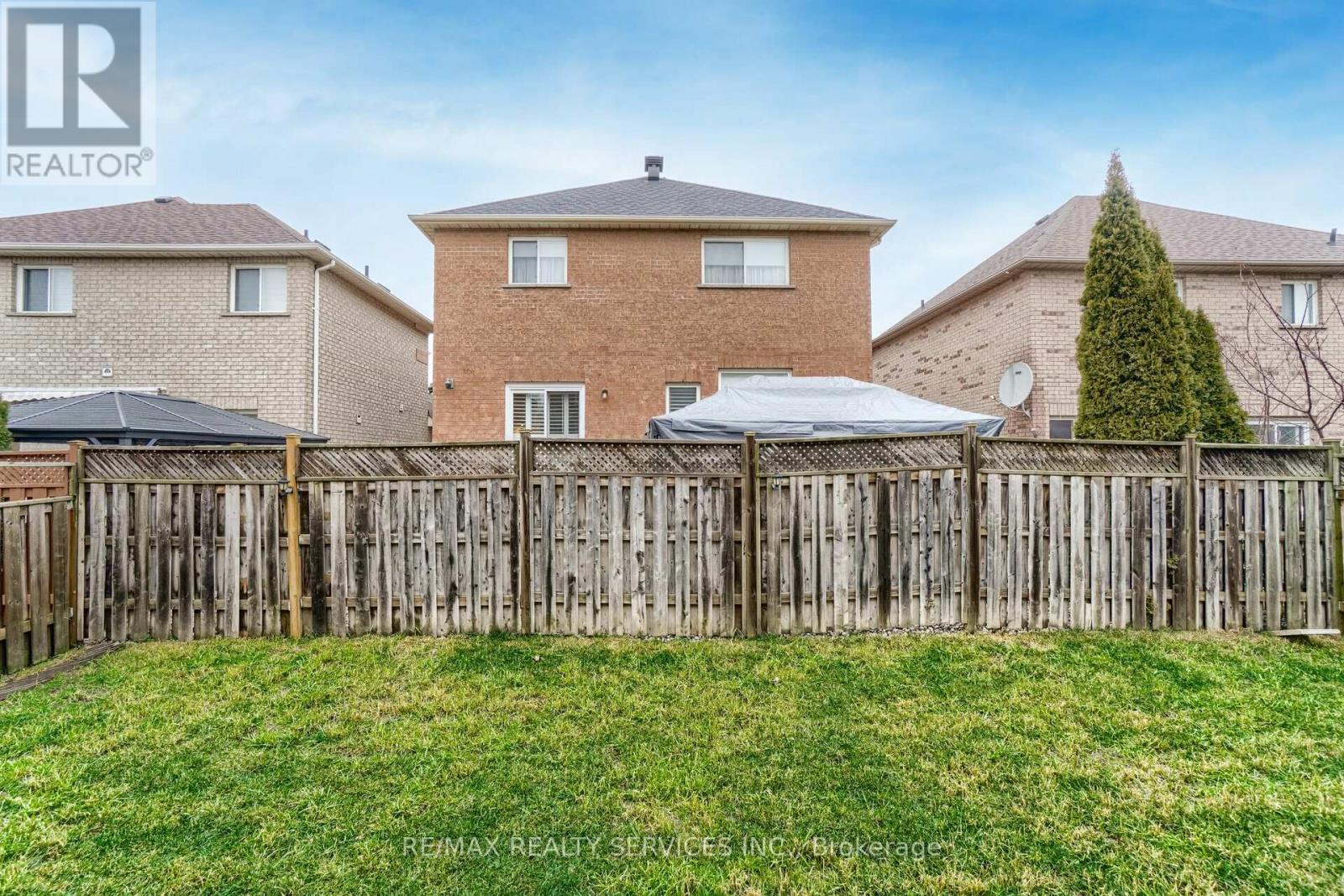 Upper - 15 Masters Green Crescent, Brampton, Ontario  L7A 3K3 - Photo 45 - W12547618
