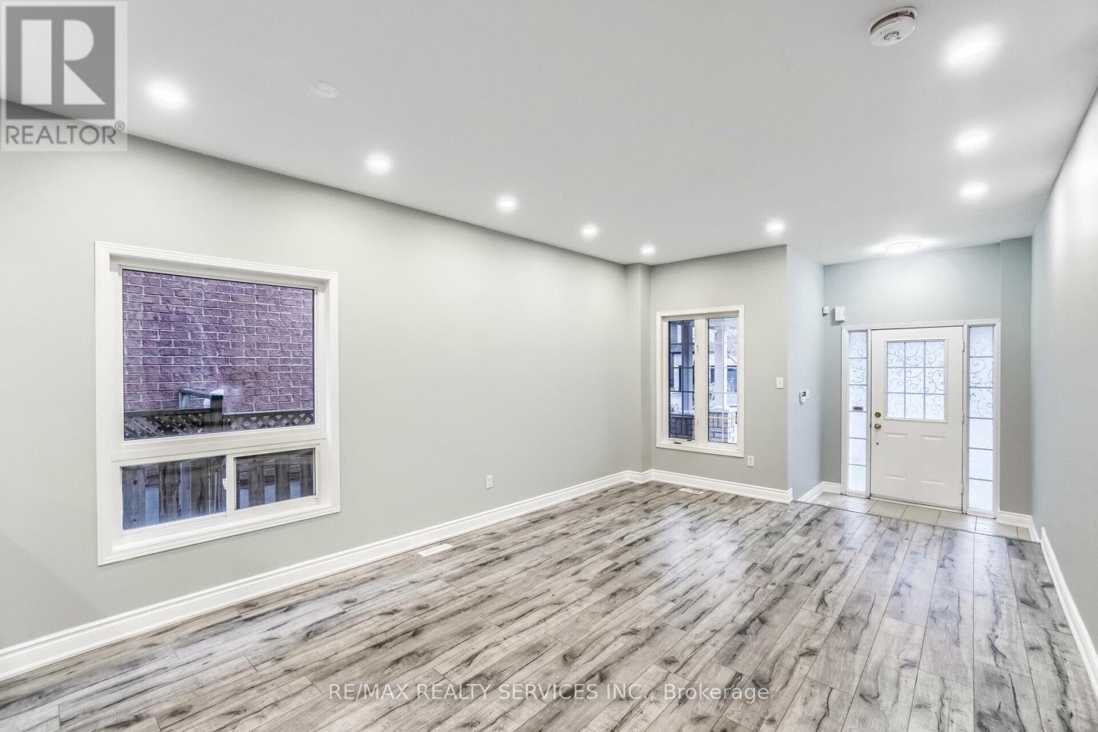 Upper - 15 Masters Green Crescent, Brampton, Ontario  L7A 3K3 - Photo 7 - W12547618