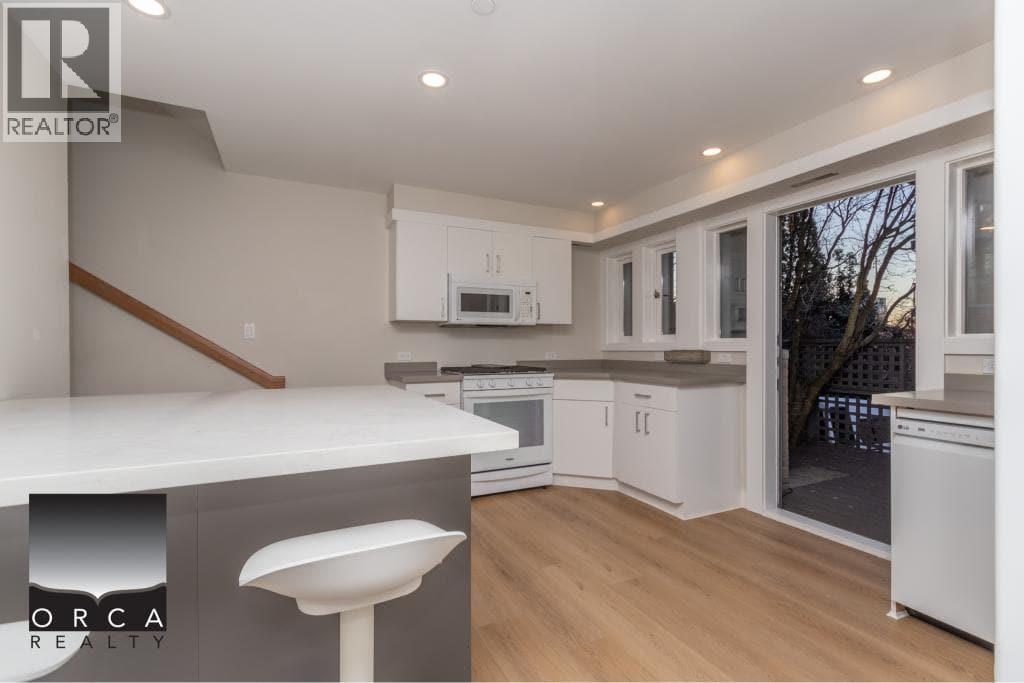 2 328 E 2nd Street, North Vancouver, British Columbia V7L 1C7 - Photo 25 - R3062589