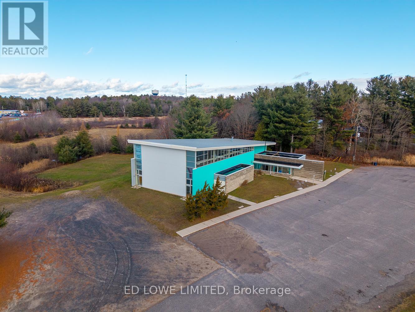 36 SMITH CRESCENT, Parry Sound, Ontario