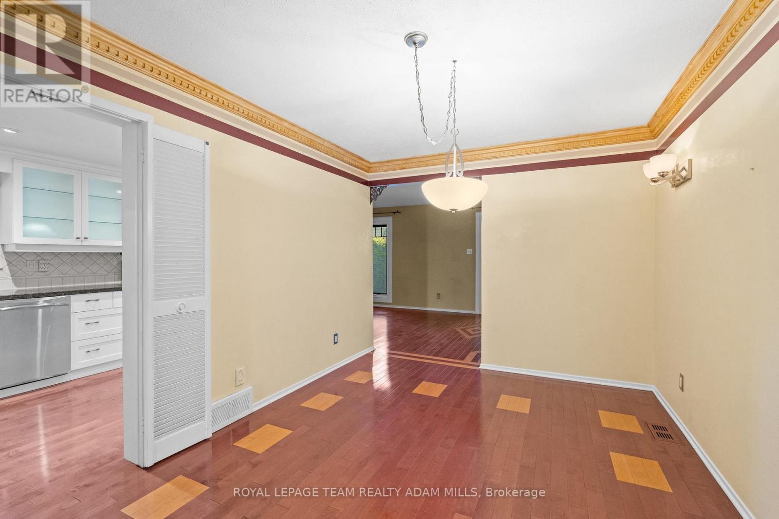 46 Gentle Gate Crescent, Ottawa, Ontario  K1T 1Z8 - Photo 11 - X12547632