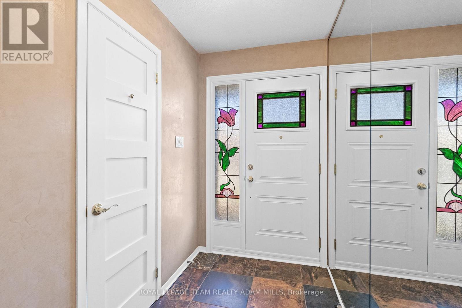 46 Gentle Gate Crescent, Ottawa, Ontario  K1T 1Z8 - Photo 6 - X12547632