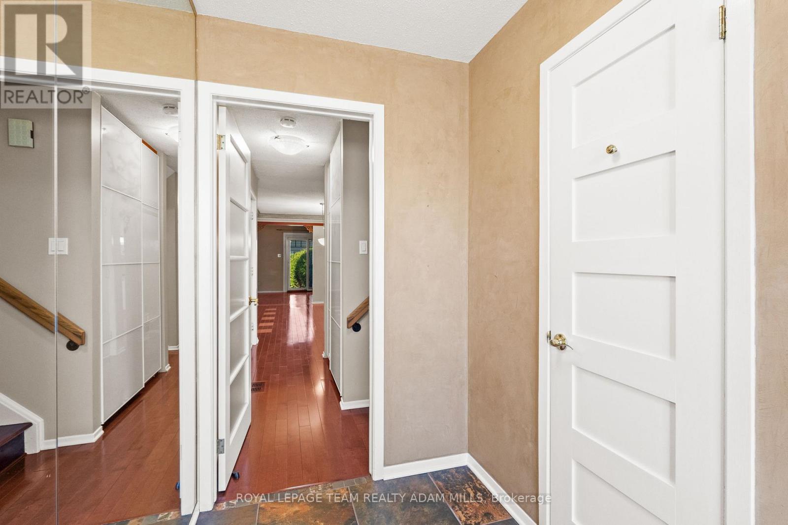 46 Gentle Gate Crescent, Ottawa, Ontario  K1T 1Z8 - Photo 7 - X12547632