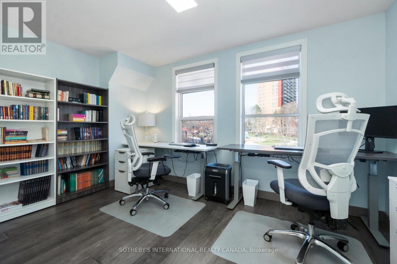 30 Michael Power Place, Toronto, Ontario  M9A 5G9 - Photo 21 - W12401657