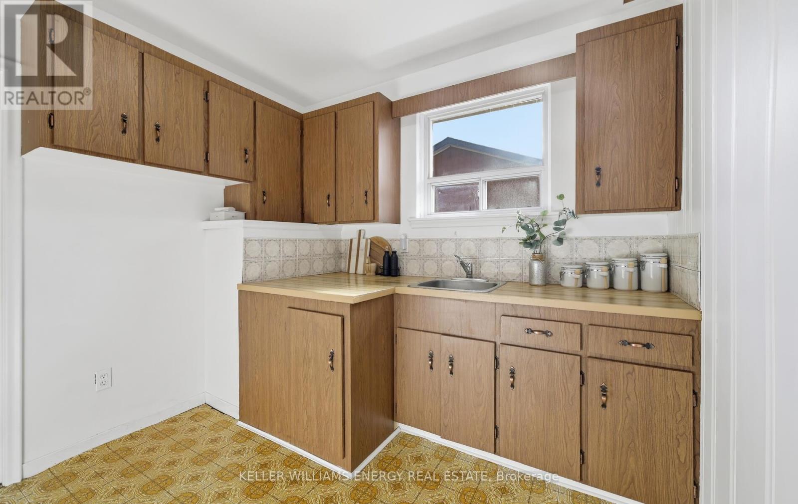 37 Billingsgate Crescent, Ajax, Ontario L1S 2R7 - Photo 10 - E12547652