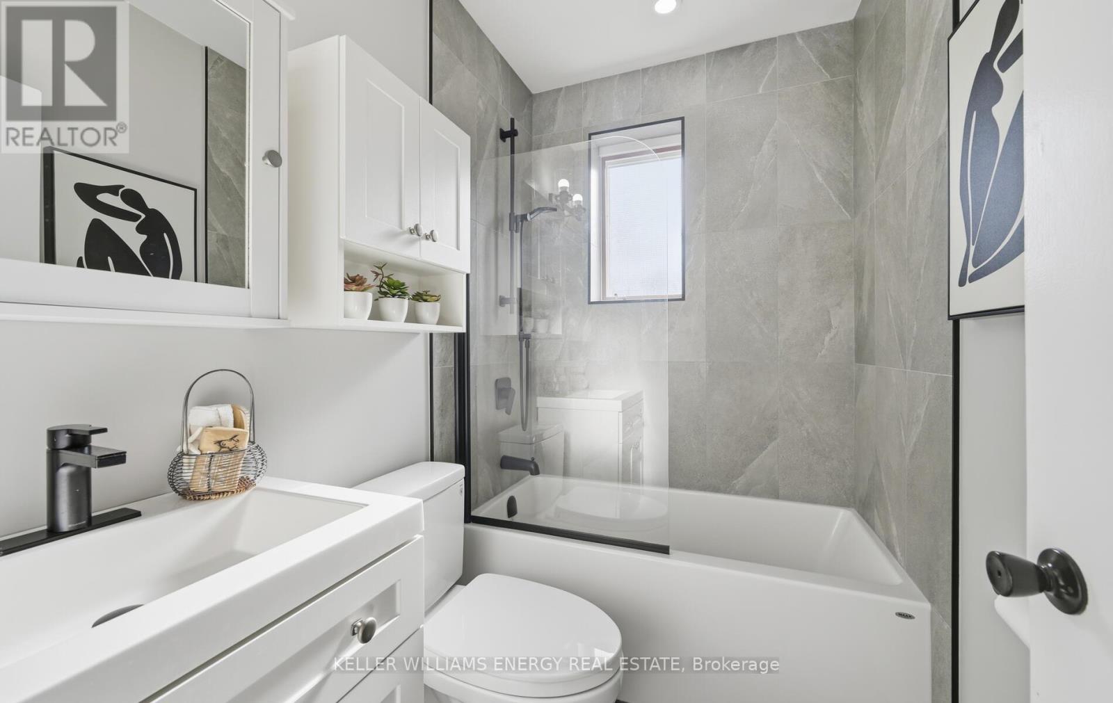 37 Billingsgate Crescent, Ajax, Ontario L1S 2R7 - Photo 9 - E12547652