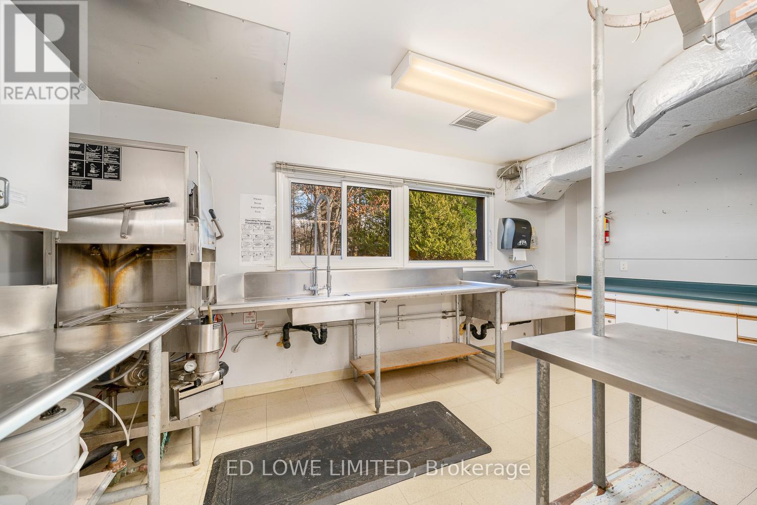 36 Smith Crescent, Parry Sound, Ontario  P2A 0C5 - Photo 33 - X12546772