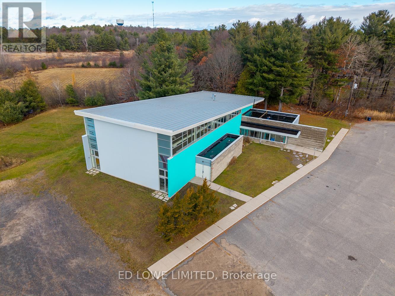 36 Smith Crescent, Parry Sound, Ontario  P2A 0C5 - Photo 8 - X12546772