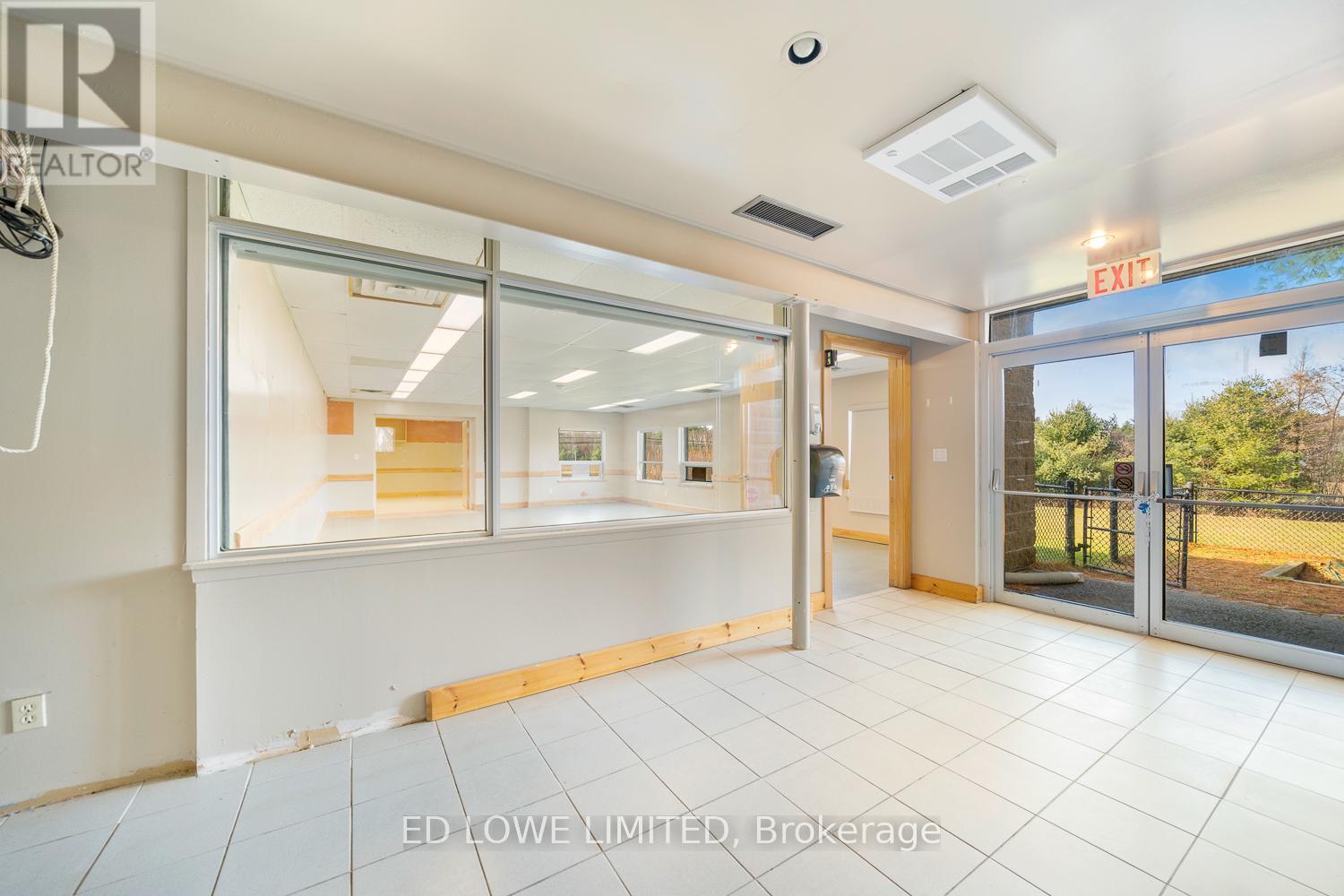 36 Smith Crescent, Parry Sound, Ontario  P2A 0C5 - Photo 35 - X12546772