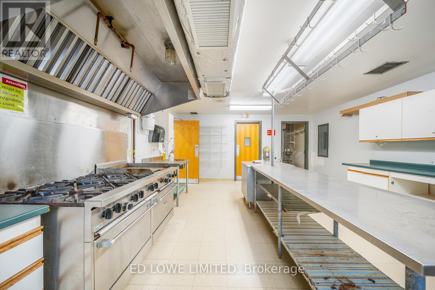 36 Smith Crescent, Parry Sound, Ontario  P2A 0C5 - Photo 34 - X12546772