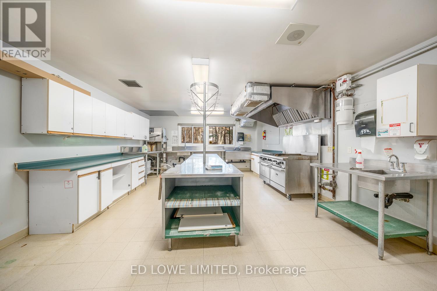 36 Smith Crescent, Parry Sound, Ontario  P2A 0C5 - Photo 32 - X12546772