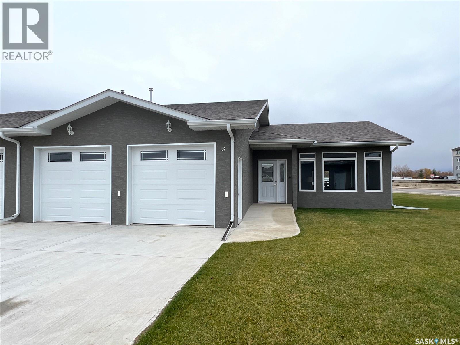 3 2330 Morsky Drive, Estevan, Saskatchewan  S4A 3A5 - Photo 1 - SK024104