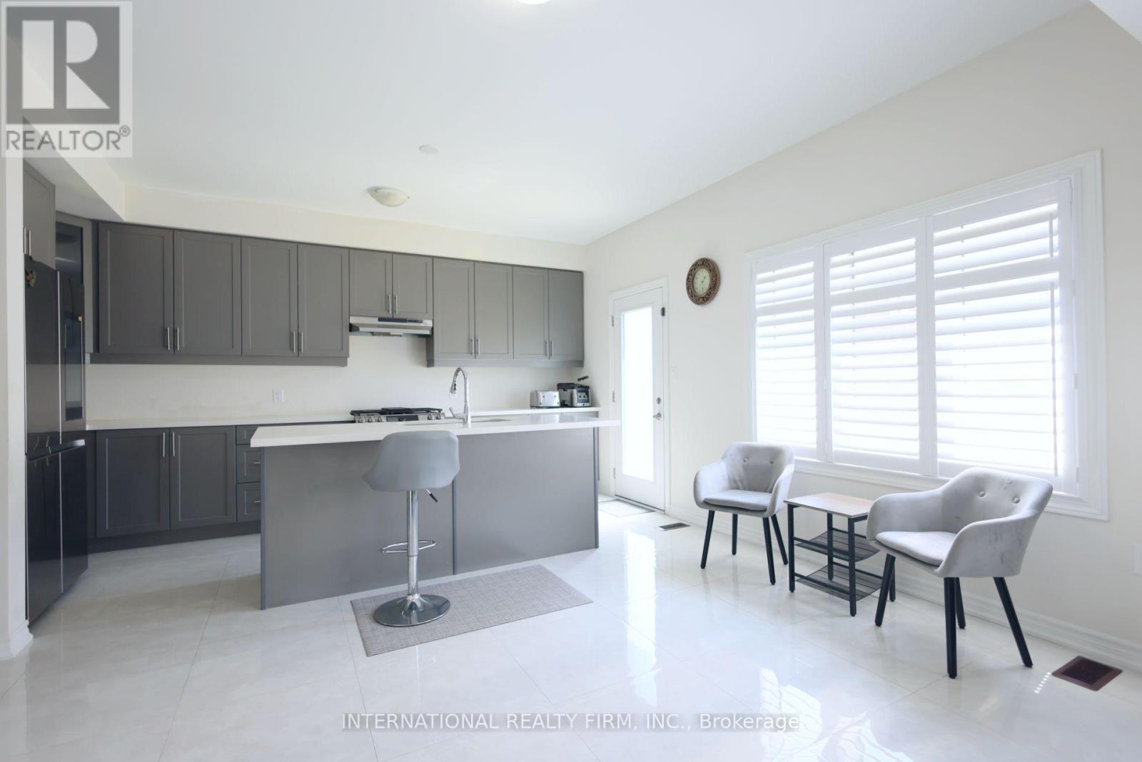 327 Northglen Blvd Boulevard, Clarington, Ontario L1C 7E2 - Photo 8 - E12547650