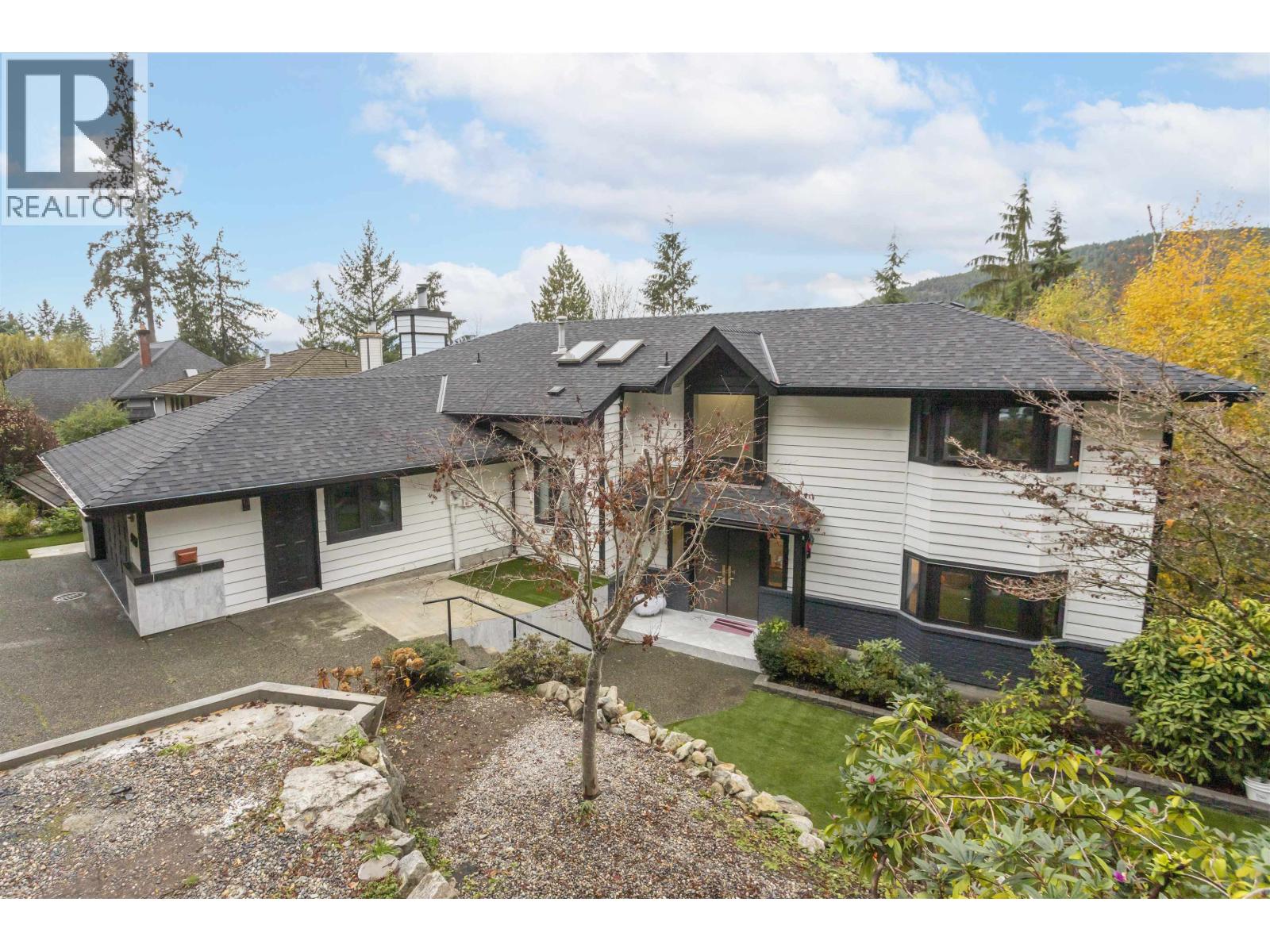 5485 KEITH ROAD, West Vancouver, British Columbia