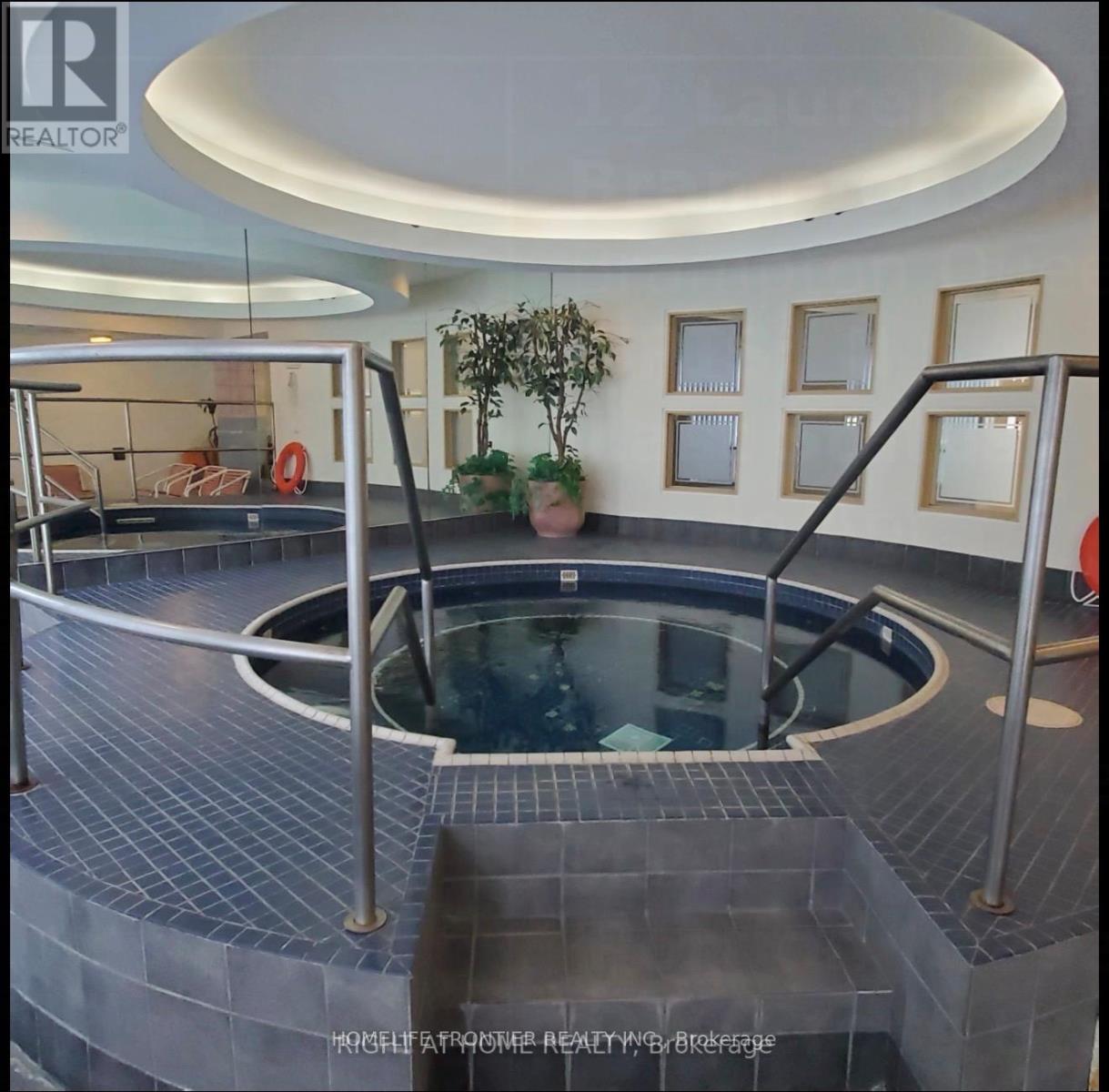 909 - 12 Laurelcrest Street, Brampton, Ontario  L6S 5Y4 - Photo 13 - W12547620