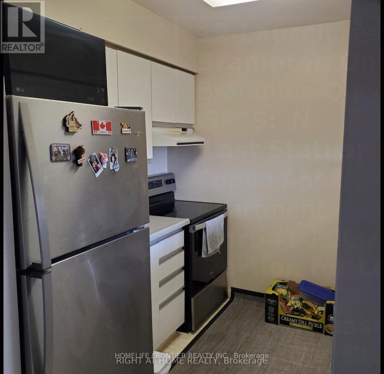 909 - 12 Laurelcrest Street, Brampton, Ontario  L6S 5Y4 - Photo 4 - W12547620