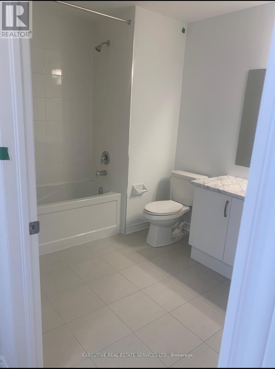 # 302 - 439 Dougall Avenue, Caledon, Ontario L7C 4L5 - Photo 10 - W12547622