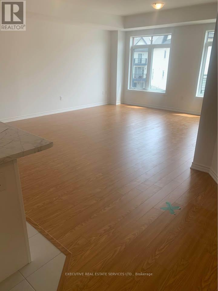 # 302 - 439 Dougall Avenue, Caledon, Ontario L7C 4L5 - Photo 6 - W12547622