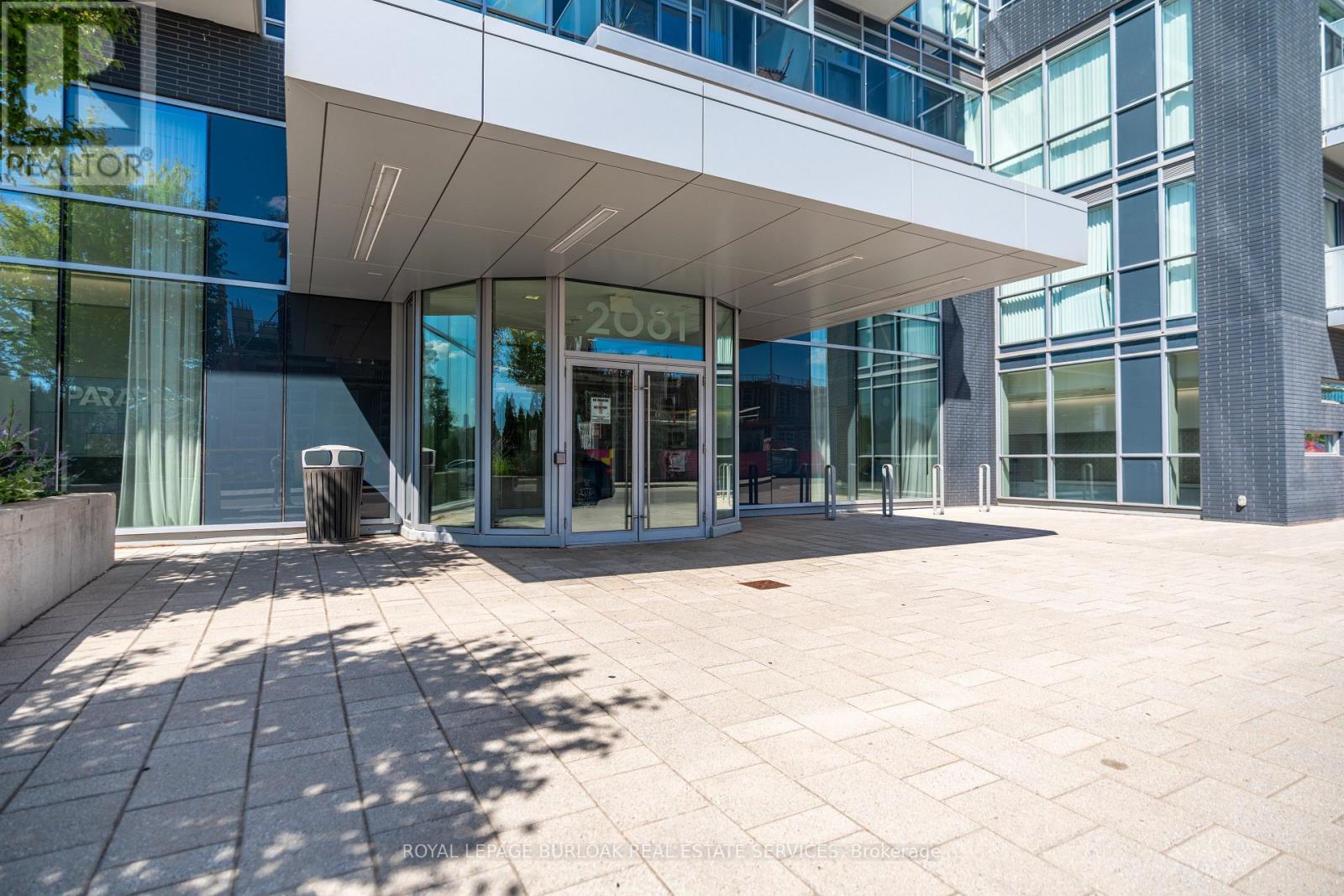 706 - 2081 Fairview Street, Burlington, Ontario  L7R 0E4 - Photo 2 - W12547638