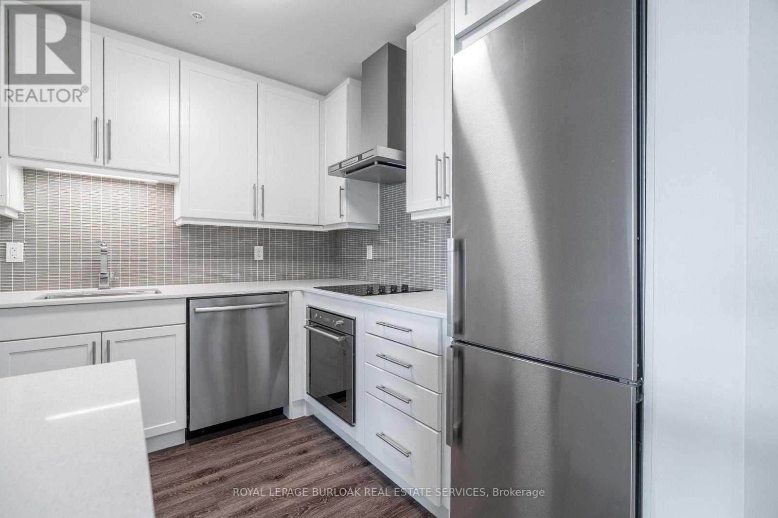 706 - 2081 Fairview Street, Burlington, Ontario  L7R 0E4 - Photo 8 - W12547638