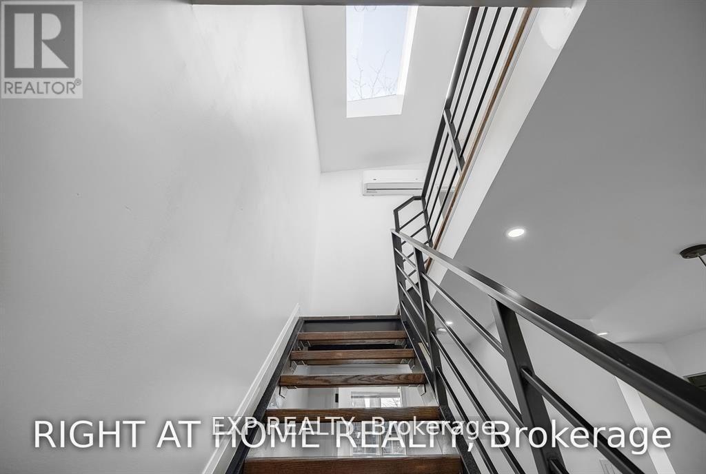 #2 - 162 Bartlett Avenue, Toronto, Ontario  M6H 3G1 - Photo 17 - W12547646