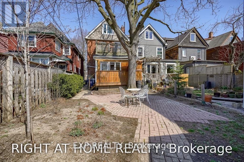 #2 - 162 Bartlett Avenue, Toronto, Ontario  M6H 3G1 - Photo 25 - W12547646