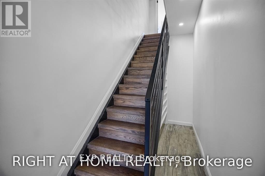 #2 - 162 Bartlett Avenue, Toronto, Ontario  M6H 3G1 - Photo 3 - W12547646