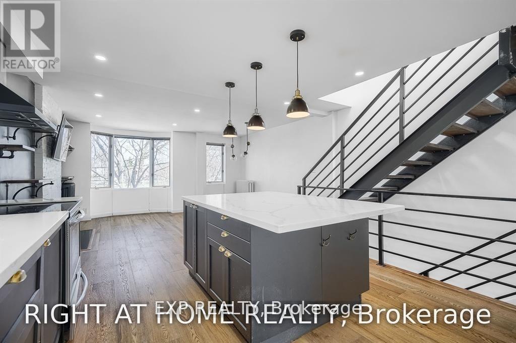 #2 - 162 Bartlett Avenue, Toronto, Ontario  M6H 3G1 - Photo 4 - W12547646