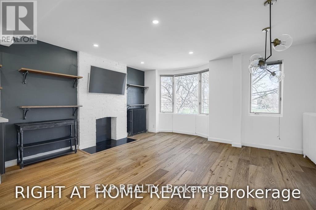 #2 - 162 Bartlett Avenue, Toronto, Ontario  M6H 3G1 - Photo 5 - W12547646