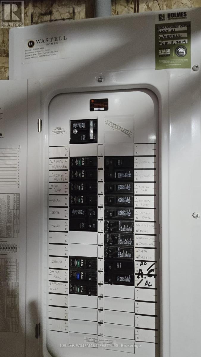 1301 Michael Circle, London East, Ontario  N5V 0B8 - Photo 11 - X12547670