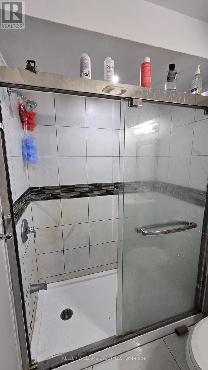 1301 Michael Circle, London East, Ontario  N5V 0B8 - Photo 12 - X12547670