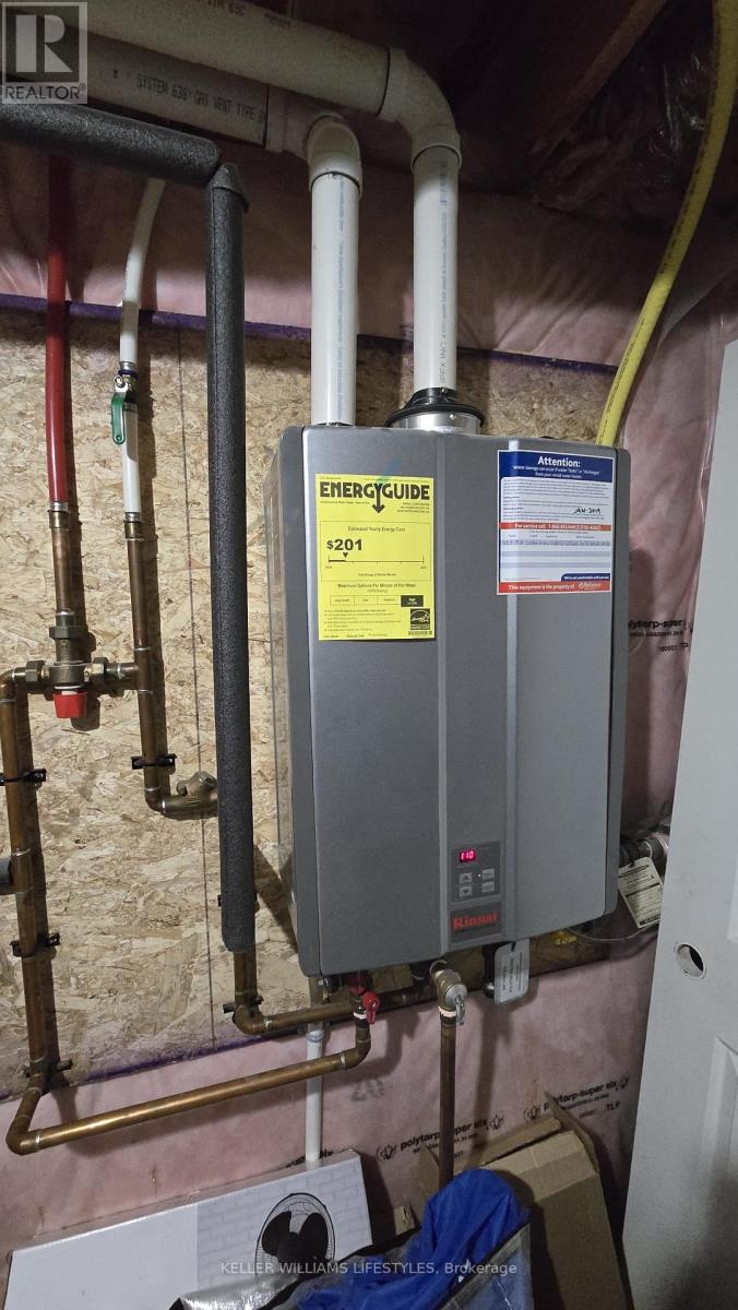 1301 Michael Circle, London East, Ontario  N5V 0B8 - Photo 8 - X12547670