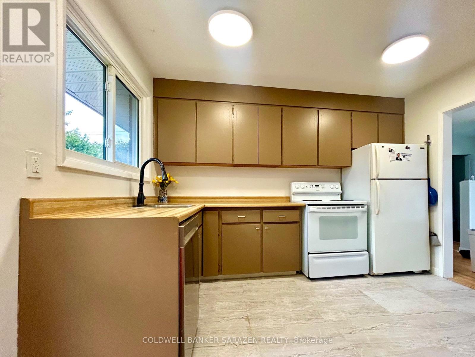 18 Stinson Avenue, Ottawa, Ontario K2H 6N1 - Photo 4 - X12543444