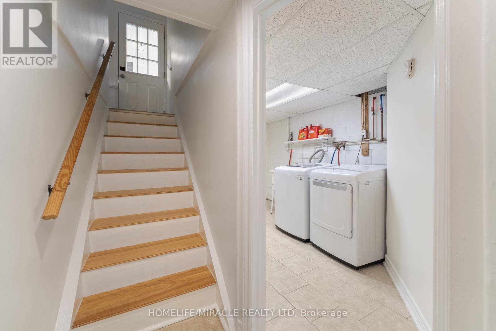 136 Mohawk Road, Hamilton, Ontario  L9G 2W9 - Photo 21 - X12547660