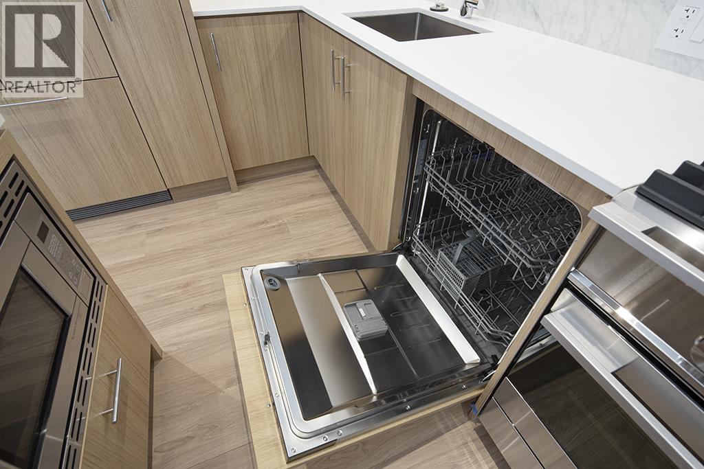 208 6085 Irmin Street, Burnaby, British Columbia V5J 5C5 - Photo 12 - R3067665