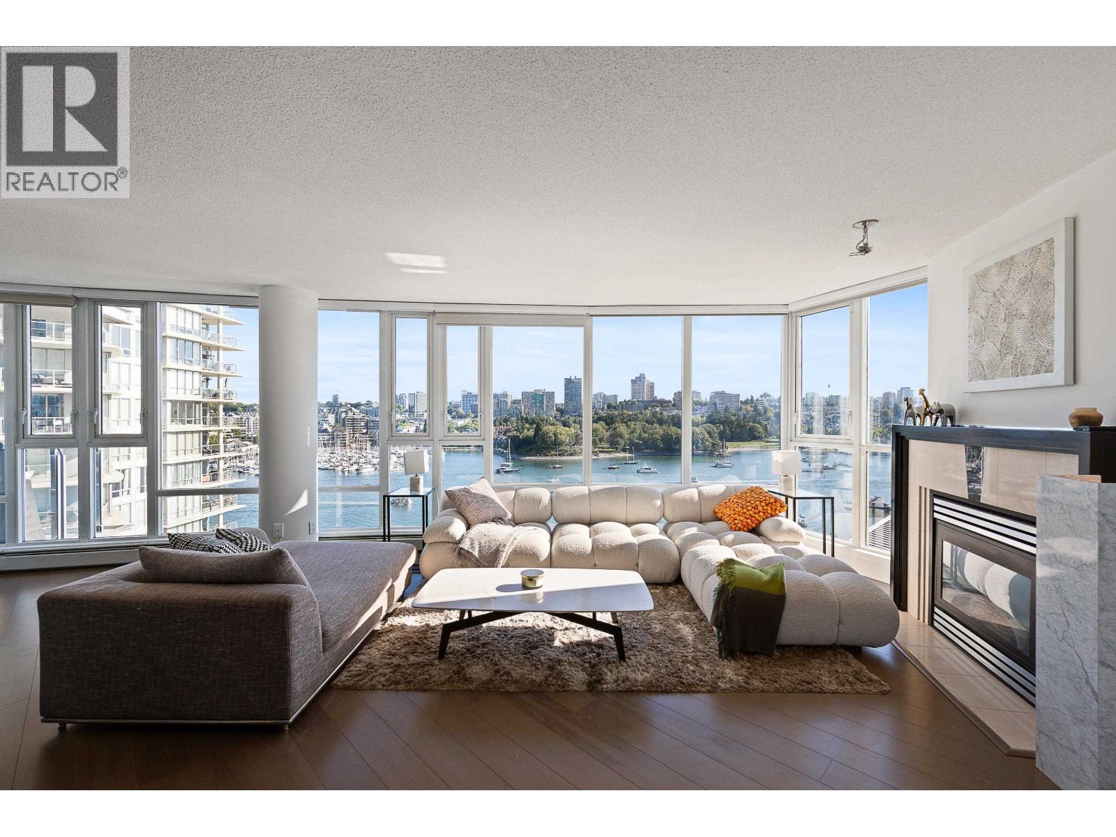 1202 1383 Marinaside Crescent, Vancouver, British Columbia V6Z 2W9 - Photo 2 - R3067676